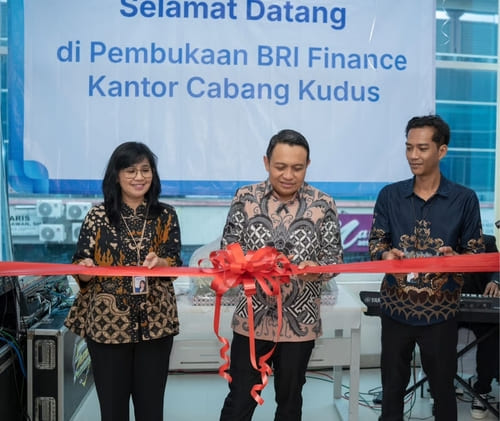Dukung Target Pertumbuhan Ekonomi Jawa Tengah, BRI Finance Resmi Buka Dua Cabang Baru di Februari 2026. Sumber : viralsumsel.com