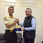 BRI Region 6/Jakarta 1 Berikan Apresiasi kepada Satpam BO Tanjung Priok Peraih Rekor MURI. Foto: viralsumsel.com