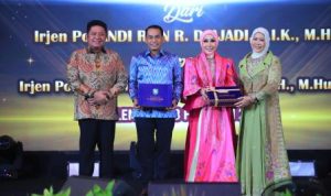 Herman Deru Hadiri Kenal Pamit Kapolda Sumsel, Apresiasi Dedikasi Irjen Andi Rian dan Sambut Irjen Sandi Nugroho