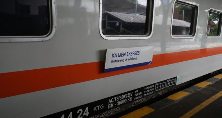 KA Ijen Ekspres. Foto: viralsumsel.com