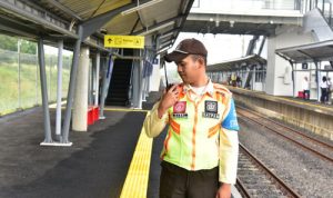 KAI Services Hadirkan Pelayanan Terbaik di Stasiun Jatake KAI Services Hadirkan Pelayanan Terbaik di Stasiun Jatake. Foto: viralsumsel.com