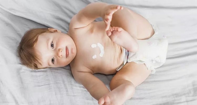 Kenali Kandungan Skincare Bayi: Mana yang Aman, Mana yang Sebaiknya Dihindari. Foto : viralsumsel.com