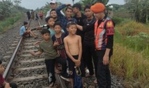 Jaga Keberkahan Ramadan, KAI Divre I Sumut Larang Vandalisme dan Ajak Masyarakat Hindari Ngabuburit di Jalur KA. Foto: viralsumsel.com
