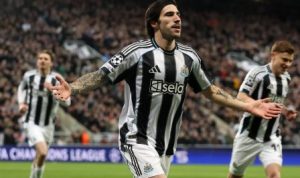 Newcastle United Menang Dramatis 3-2 atas Qarabag di Playoff Liga Champions