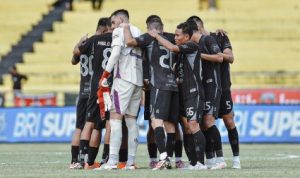 Carlos Pena Targetkan Tiga Poin, Persita Siap Bangkit Lawan PSBS Biak