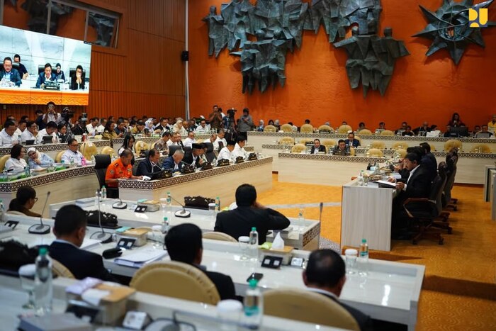 Rapat Kerja Kementerian PU Bersama Komisi V DPR RI. Foto: viralsumsel.com