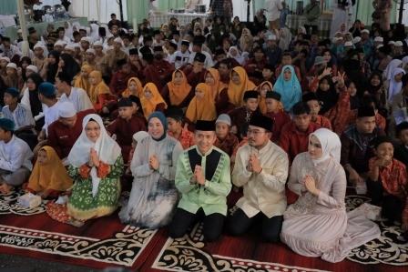 Buka Puasa Bersama Anak Yatim, Momentum Syukur Kepemimpinan Palembang