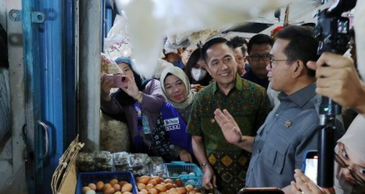 Ratu Dewa Dampingi Mendag Pantau Harga Sembako di Pasar KM 5, Pastikan Stok Aman Jelang Ramadan 1447 H