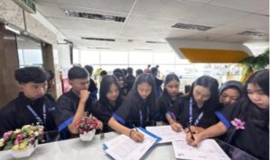 SMK Yadika 8 Bekasi Kunjungi Telkom AI Center Bandung. Foto: viralsumsel.com
