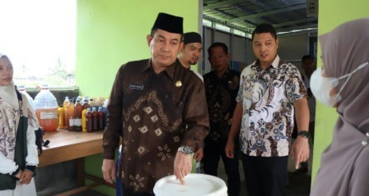 Inovatif! Sekolah Gratis di Palembang Cukup Bayar dengan Sampah