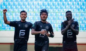 Gol Ndouasel Bungkam Sriwijaya FC di Patriot Chandra Bhaga