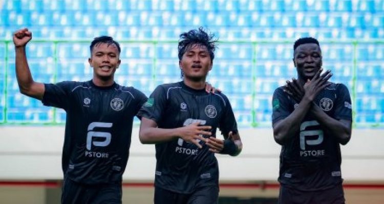 Gol Ndouasel Bungkam Sriwijaya FC di Patriot Chandra Bhaga