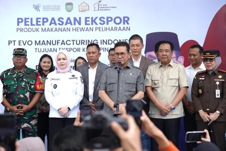 Mendag RI dan Wagub Sumsel Lepas Ekspor Perdana Pakan Hewan ke Filipina dari Banyuasin