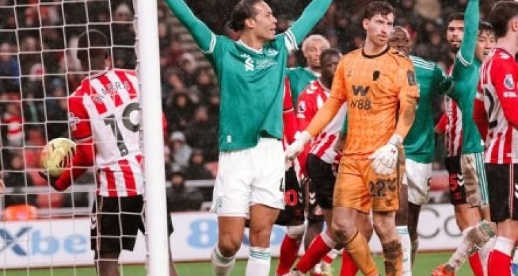 Virgil van Dijk Bawa Liverpool Menang Tipis 1-0 atas Sunderland