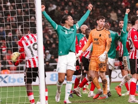 Virgil van Dijk Bawa Liverpool Menang Tipis 1-0 atas Sunderland