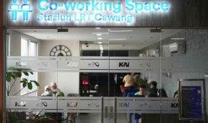 Waktu Transit Lebih Produktif, Manfaatkan Fasilitas Co-Working Space di Stasiun Cawang. Foto: viralsumsel.com