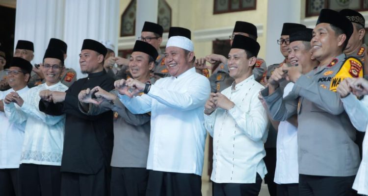 Safari Ramadan di Mapolda Sumsel, Herman Deru Tekankan Stabilitas Harga