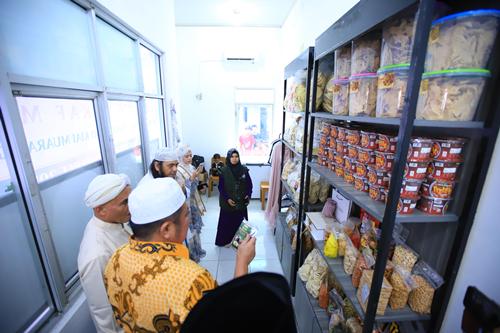 Gubernur Herman Deru Soft Launching Pusat Oleh-Oleh dan Kawasan Wisata Religi Kampung Wakaf Marogan