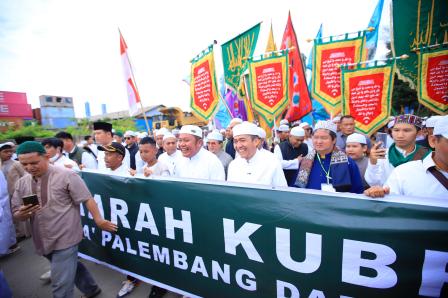 Gubernur Herman Deru Ikuti Arak-arakan Ziarah Kubra Ulama dan Auliya Palembang Darussalam