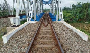Gempa Pacitan, 11 Perjalanan KA di Daop 7 Madiun Dihentikan Perjalanannya. Foto: viralsumsel.com Gempa Pacitan, 11 Perjalanan KA di Daop 7 Madiun Dihentikan Perjalanannya. Foto: viralsumsel.com