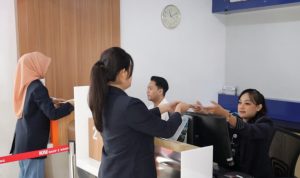 Tiket KA Lebaran 2026 Laris Manis, KAI Daop 2 Bandung Bagikan Tips Berburu Tiket Hari H. Foto: viralsumsel.com