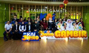 KAI Daop 1 Jakarta Sambut Kunjungan SMK Jayawisata1 Kenalkan Pelayanan Prima di Stasiun Gambir. Foto: viralusmsel.com KAI Daop 1 Jakarta Sambut Kunjungan SMK Jayawisata1 Kenalkan Pelayanan Prima di Stasiun Gambir. Foto: viralusmsel.com