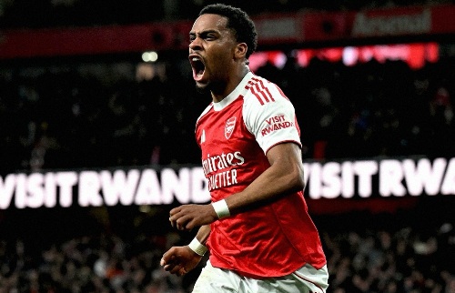 Arsenal Menang Dramatis 2-1 atas Chelsea, Kokoh di Puncak Premier League