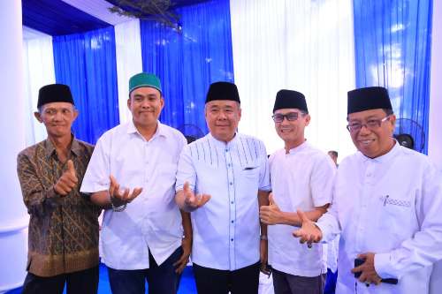 Cik Ujang Gelar Buka Puasa Bersama Keluarga Besar Lekipaliges