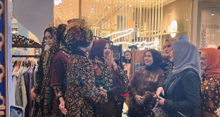 Kriya Sriwijaya Raya Fashion Semarakkan Idulfitri di Palembang, Angkat Wastra dan Kriya Lokal