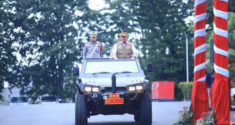 Gubernur Herman Deru Pimpin Apel Gelar Pasukan Operasi Ketupat 2026 di Sumsel