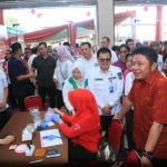 Herman Deru Tinjau Donor Darah PSMTI Sumsel, Dorong Transparansi dan Partisipasi Publik