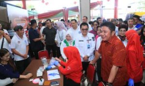 Herman Deru Tinjau Donor Darah PSMTI Sumsel, Dorong Transparansi dan Partisipasi Publik