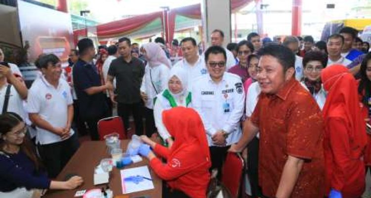 Herman Deru Tinjau Donor Darah PSMTI Sumsel, Dorong Transparansi dan Partisipasi Publik