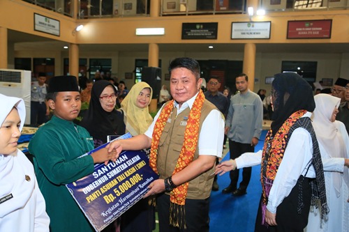 Gubernur Herman Deru Beri Motivasi Pelajar Sumsel di Harmonisasi Ramadhan, Ajak Berlomba dalam Kebaikan