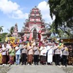 Kapolda Sumsel Perkuat Toleransi, Sambangi Komunitas Hindu Bali di Pura Agung Sriwijaya
