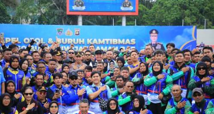 Kapolri dan Gubernur Herman Deru Pimpin Apel Kamtibmas Ojol dan Buruh di Palembang