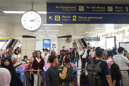 Mobilitas Ramadan Meningkat, Pengguna LRT Jabodebek Tembus 126 Ribu Penumpang per Hari. Foto : viralsumsel.com