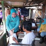 Ramadan Penuh Berkah, PKK dan DWP Palembang Salurkan Sembako untuk Warga TPA Sukawinatan