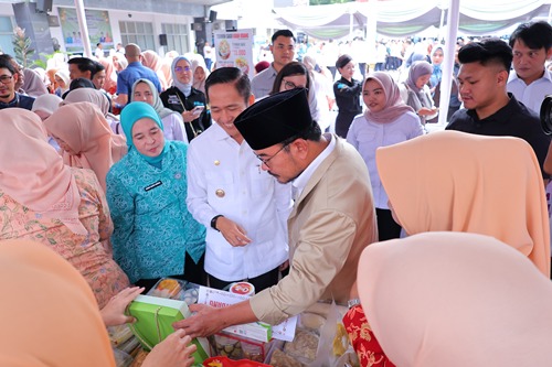 Hari ke-14 Ramadhan, Ratu Dewa Buka Bazar Murah untuk Warga Palembang
