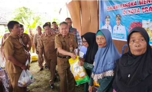 200 Paket Sembako Ludes! Pasar Murah Prabumulih Diserbu Warga