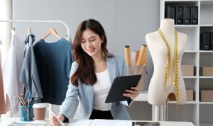 Peluang Bisnis Fashion dari Lulusan Desain Produk Busana. Foto: viralsumsel.com