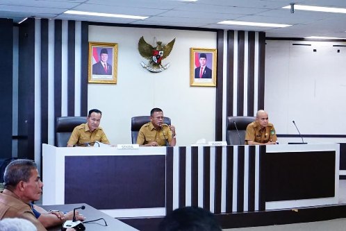 Wali Kota H. Arlan Pimpin Rapat Evaluasi Bulanan, Tekankan Pelayanan dan Disiplin ASN