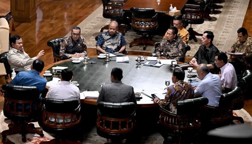 Prabowo Gelar Rapat Terbatas di Hambalang, Bahas Kampus STEM hingga Persiapan Mudik Lebaran