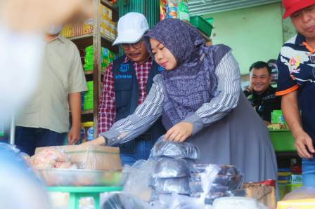 Pantau Pasar Randik, Wabup Muba Soroti Parkir dan Atap Bocor