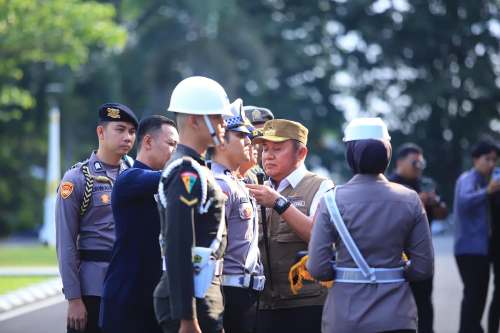 Gubernur Herman Deru Pimpin Apel Gelar Pasukan Operasi Ketupat 2026 di Sumsel