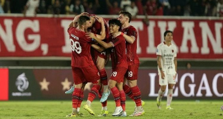 Persis Solo Bungkam Bali United 3-0, Keluar dari Zona Degradasi