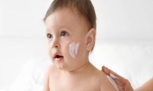 5 Kandungan Penting dalam Skincare Bayi yang Wajib Diperhatikan Orang Tua. Foto: viralsumsel.com