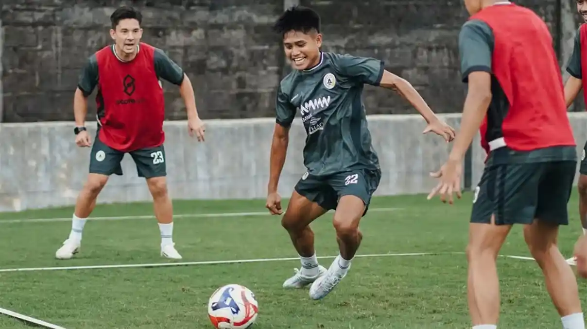 PSS Sleman hadapi laga krusial melawan Barito Putera. Pelatih Ansyari Lubis tekankan pentingnya mental dan target wajib meraih poin.