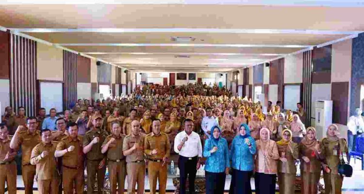 Wali Kota H. Arlan Tekankan Disiplin dan Pelayanan dalam Rapat Bulanan Pemkot Prabumulih