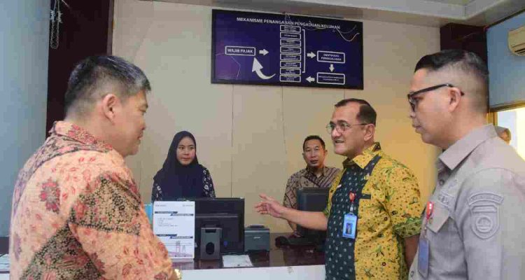 Sekda Sumsel Edward Candra Pastikan Pelayanan Samsat Tetap Optimal Meski WFH Diterapkan